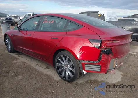 2024 Tesla Model 3 Long Range Dual Motor All-Wheel Drive z USA, uszkodzony, nr VIN 5YJ3E1EB1RF739861